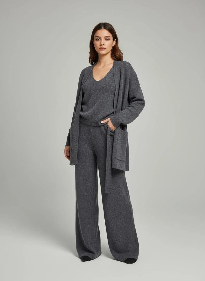 Женский трикотажный комплект с кардиганом и широкими брюками