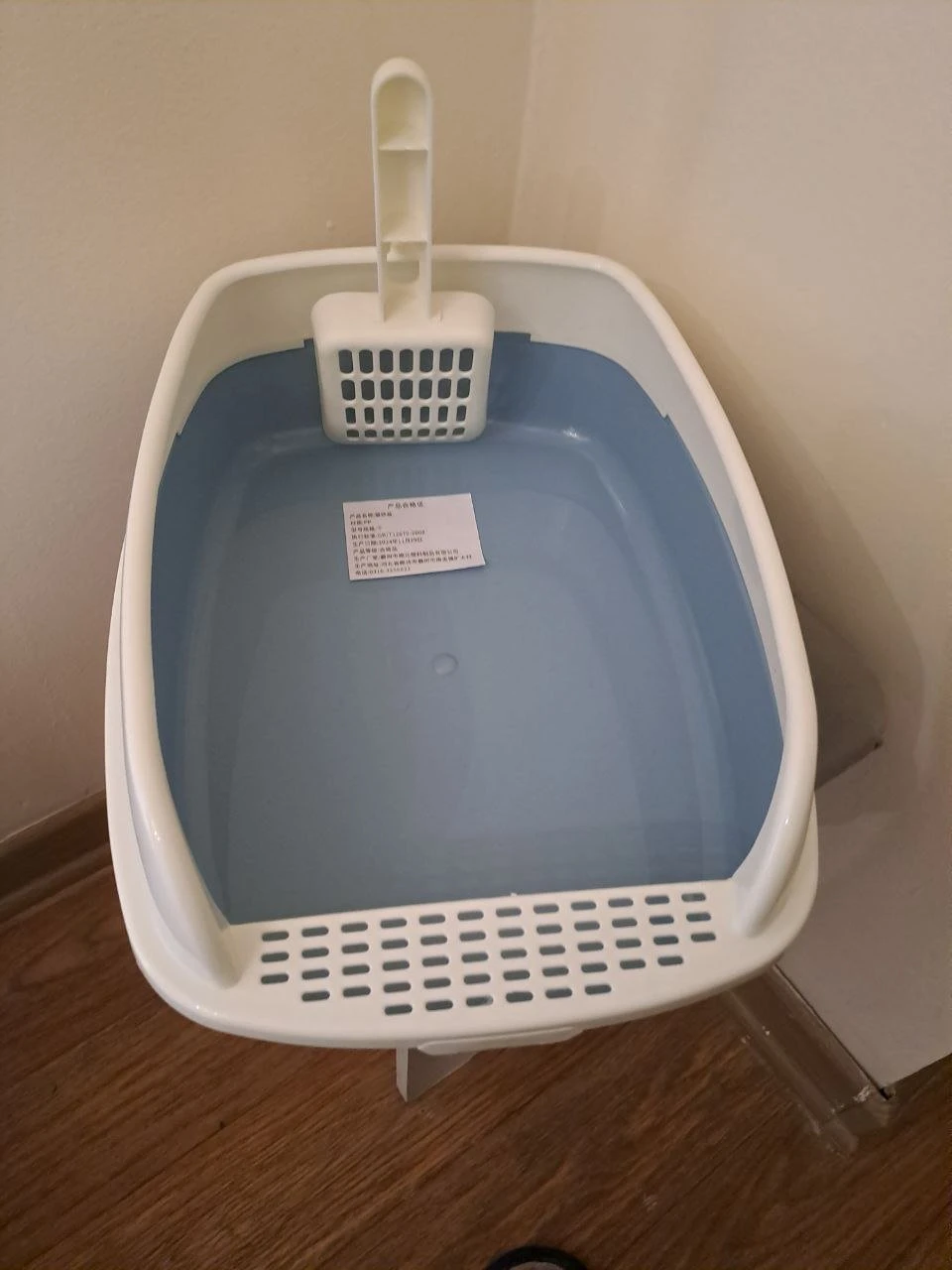 Пластиковый кошачий туалет с совком для уборки и сеткой